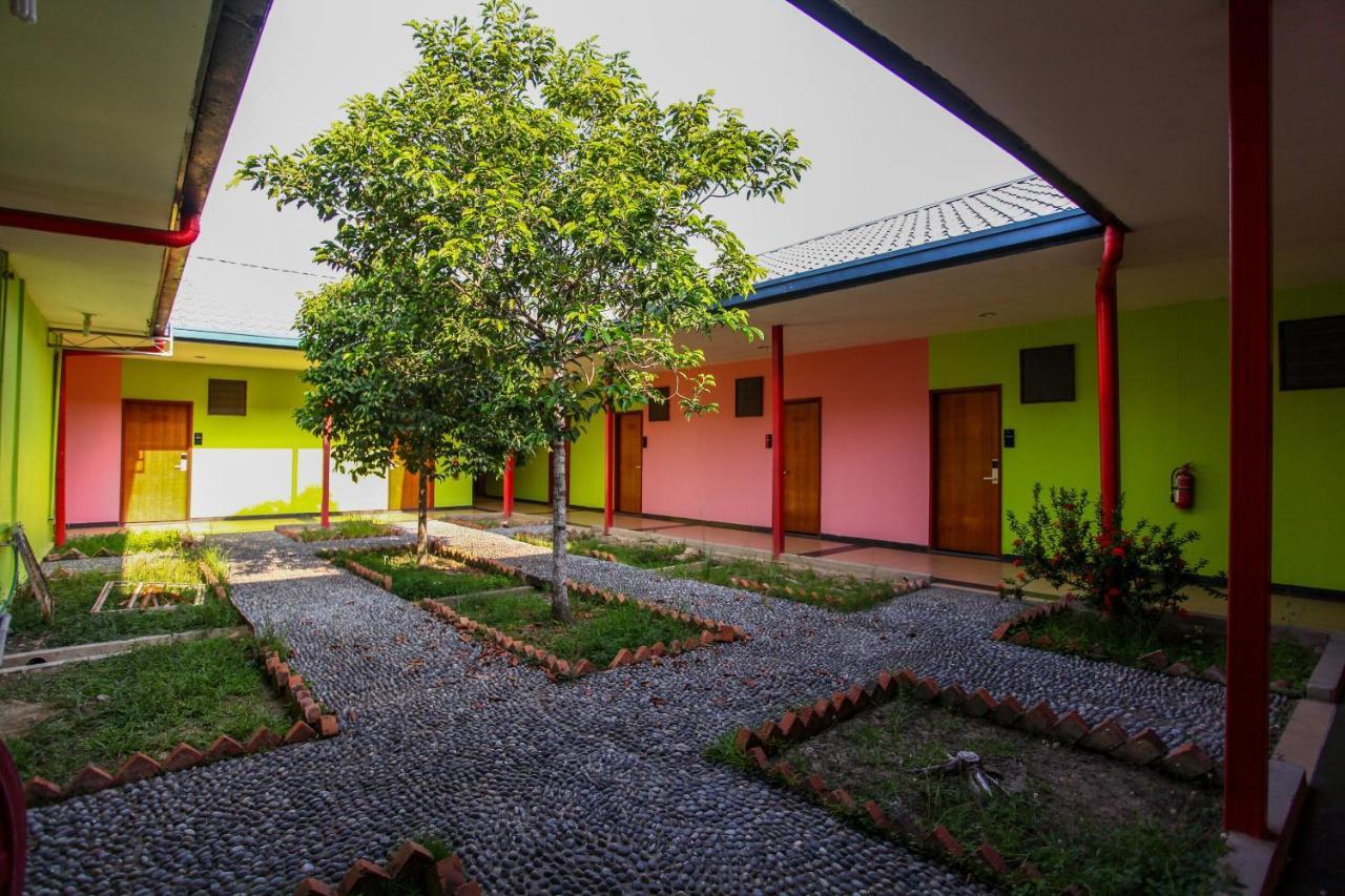 Oyo 89478 Lkh Motel Kota Kinabalu Ngoại thất bức ảnh